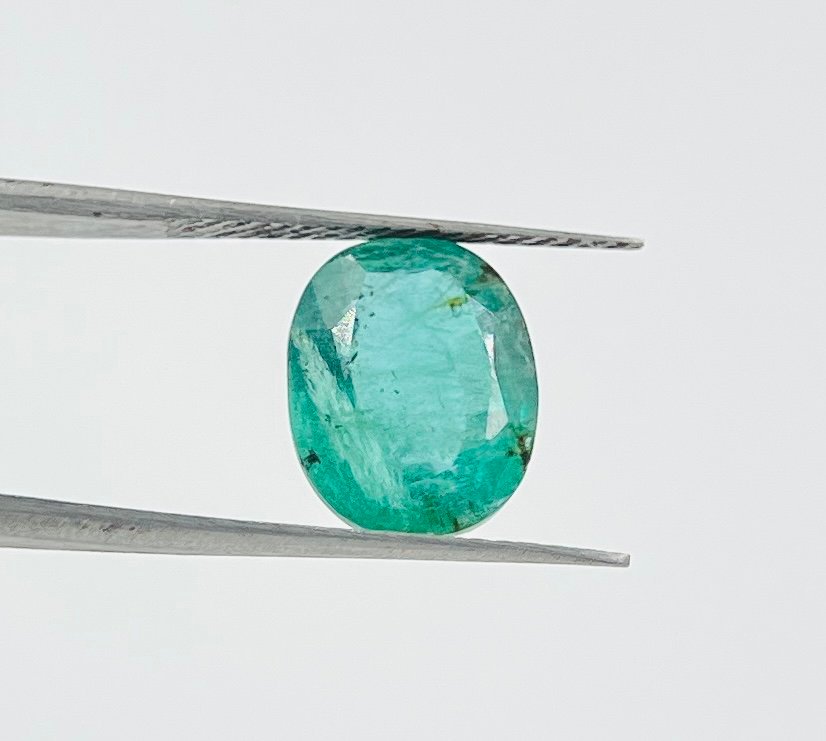 Green Emerald · 3.45 ct view 3