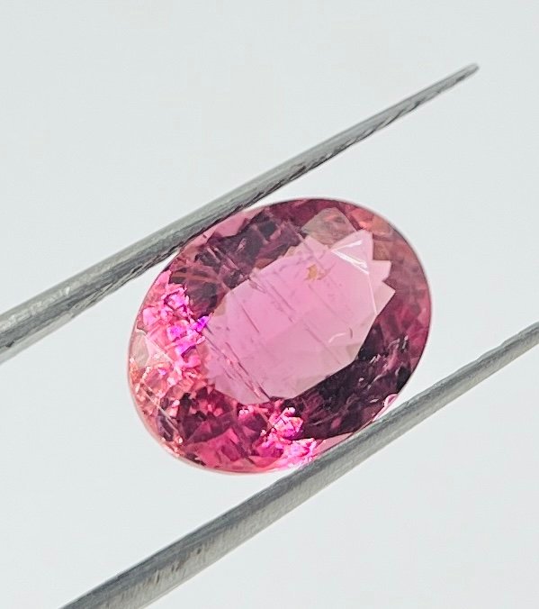 Pink-Violet Tourmaline · 3.55 ct view 2