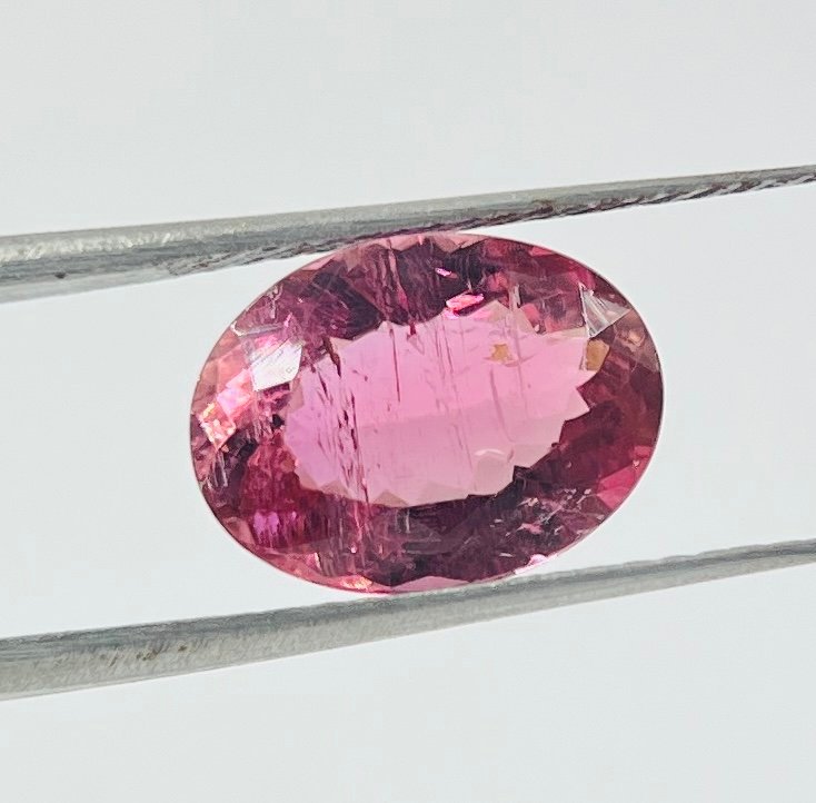 Pink-Violet Tourmaline · 3.55 ct view 4